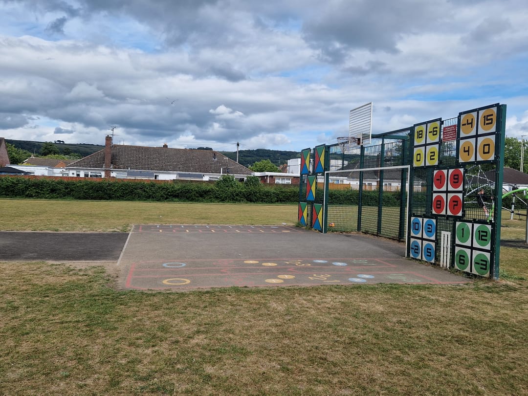 Prestbury Play Park - image 2