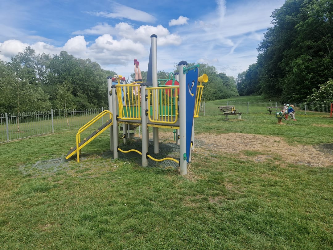 Benhall Woods and Play Area - image 3
