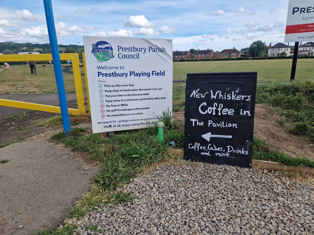 Prestbury Play Park - image 3