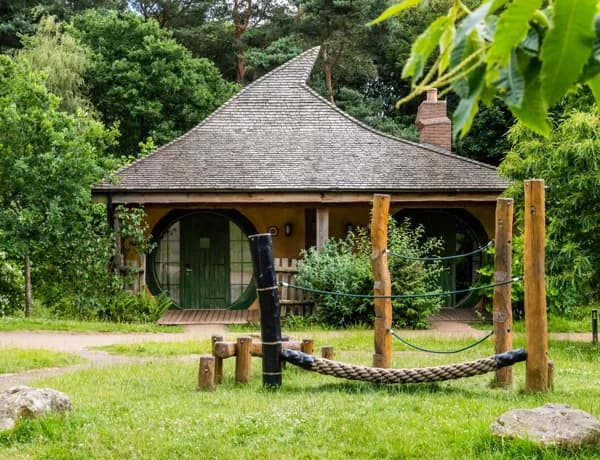 Short Breaks at Alton Towers - image 1